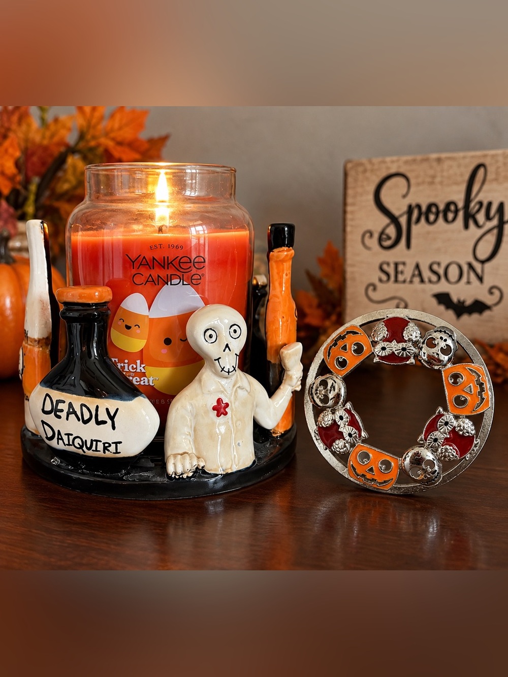 Yankee Candle Halloween Deadly Daiquiri Candle Base & Halloween Candle Topper